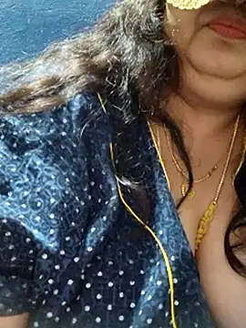tamilthanushri live sex cam