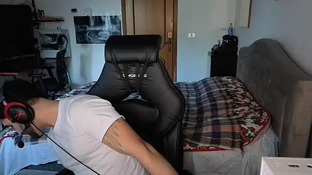 Al3xox02 live sex cam