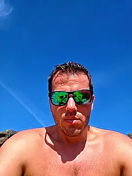 thenakedtraveler live sex cam