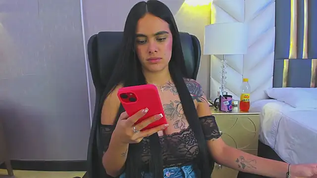 ChloeHarper_ live sex cam