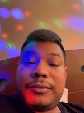 Saipuer31 live sex cam