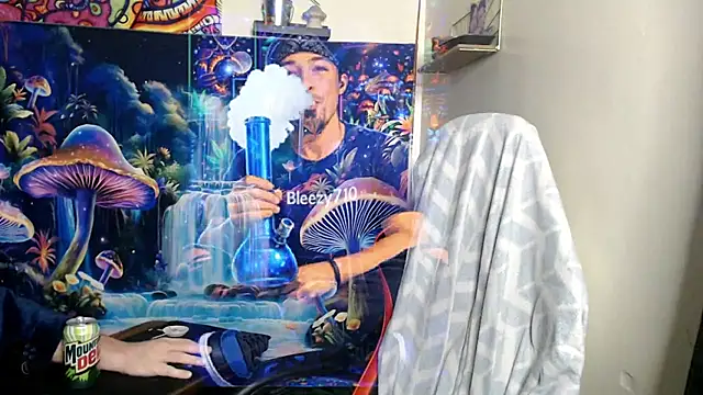 YoBleez's cam snapshot