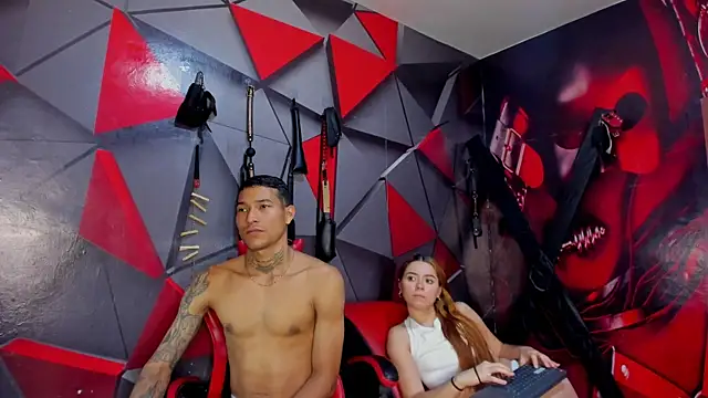 Hana_and_Zeta live sex cam