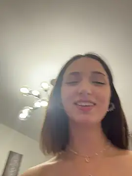 DollyTall's cam snapshot