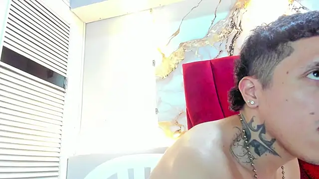 ESTEBAN_2102's cam snapshot