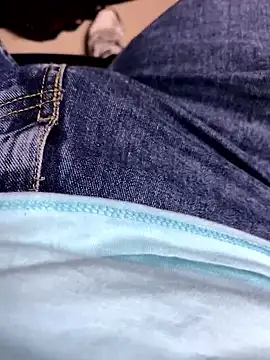 kartik_12098's cam snapshot