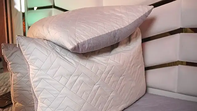 ambar_rosse25's cam snapshot