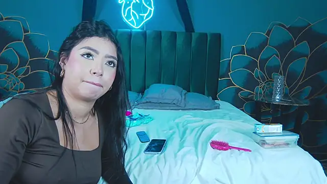 Kamie_SebasDolce live sex cam