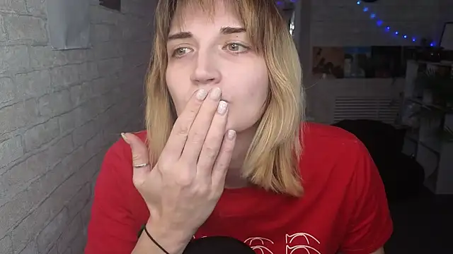 Nika_Kitten live sex cam