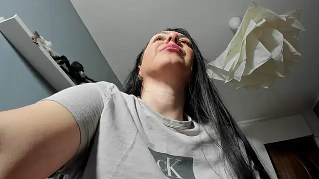 SexxyMeriem live sex cam