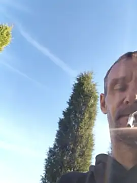 Hungwell1515 live sex cam