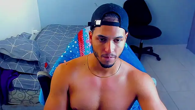 Kris_Khalifa69 live sex cam