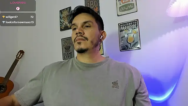 alejandro_stark live sex cam