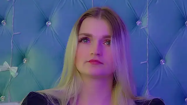 AnnyRaii live sex cam