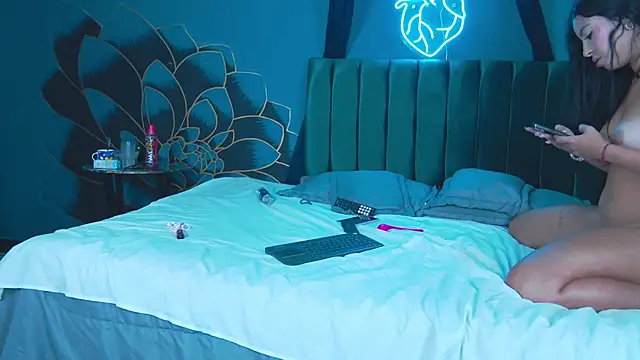 Kamie_SebasDolce live sex cam