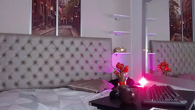 kira_velvet_'s cam snapshot