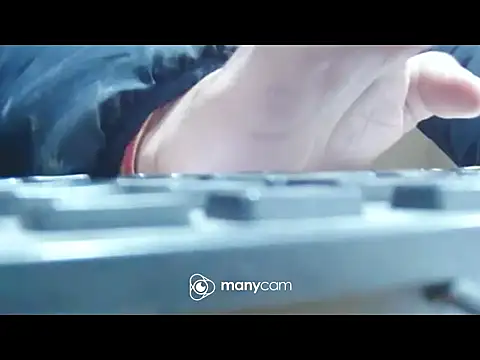 pussyrider1-4u's cam snapshot