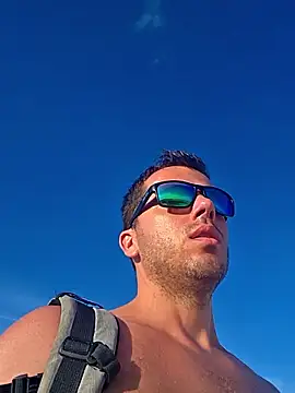 thenakedtraveler live sex cam