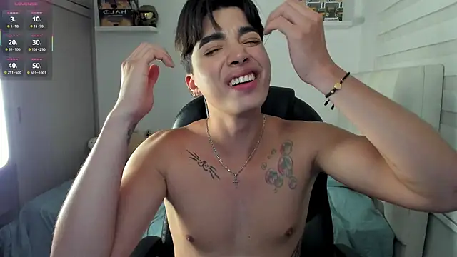 santy7v7 live sex cam