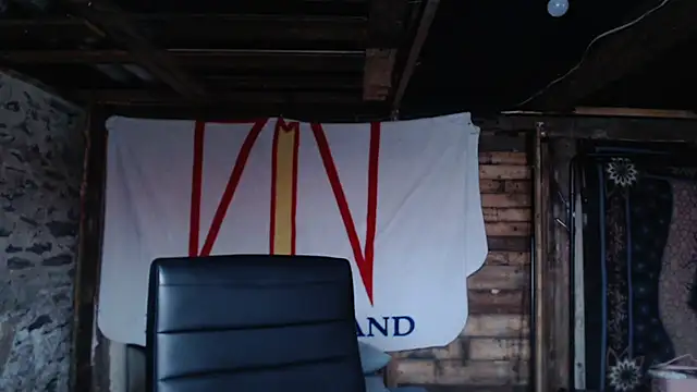 Newfiesausage1972 live sex cam