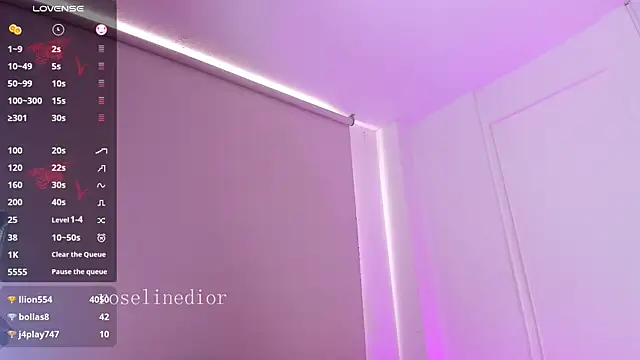 roselinedior live sex cam