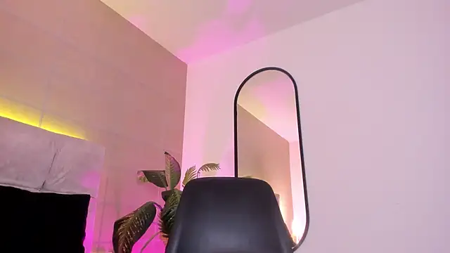 Karito-28 live sex cam