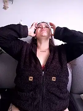 Luna_kitty live sex cam