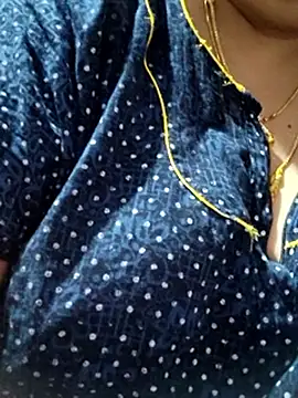 tamilthanushri live sex cam