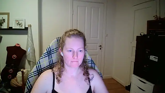 Girlnina-1995 live sex cam