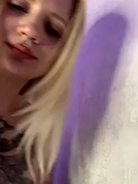 TeaseKitten- live sex cam