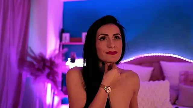 RaisaVawn live sex cam