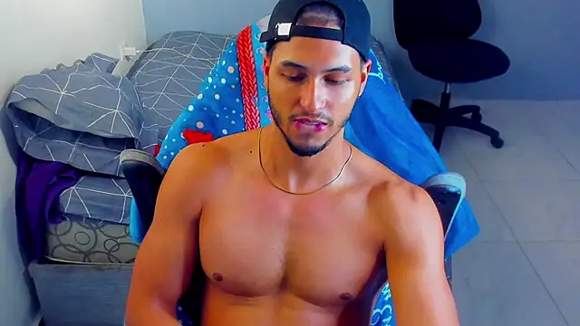 Kris_Khalifa69 live sex cam