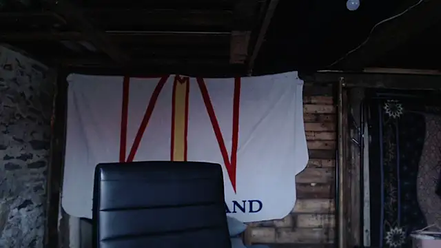 Newfiesausage1972 live sex cam