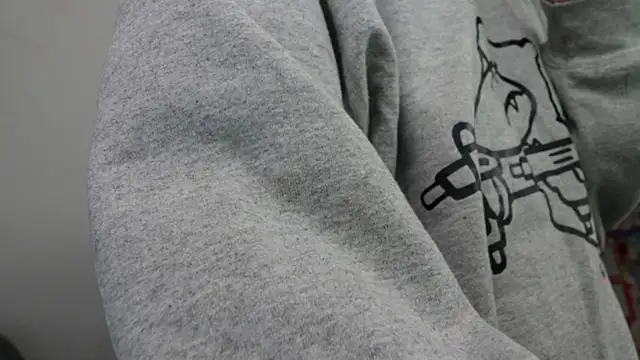 trieone live sex cam