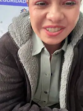 Ariana-07 live sex cam