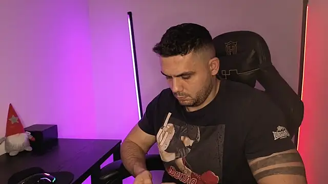 Danielbateson live sex cam