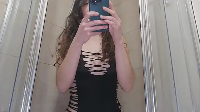 YourSlutQueen's cam snapshot