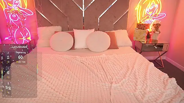 MirielleNymph live sex cam