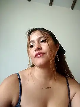 Alinaat086 live sex cam