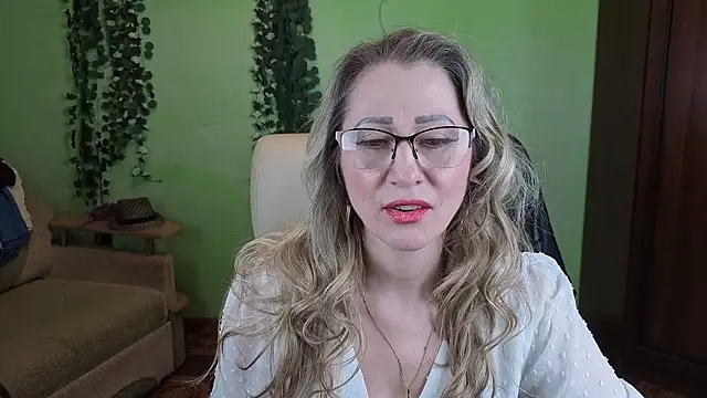 Habibi_Honeyy live sex cam