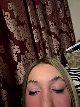 Marisaaasss live sex cam