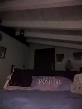 divinaerotica's cam snapshot