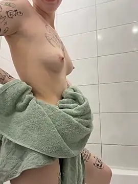 ginger_novaa's cam snapshot