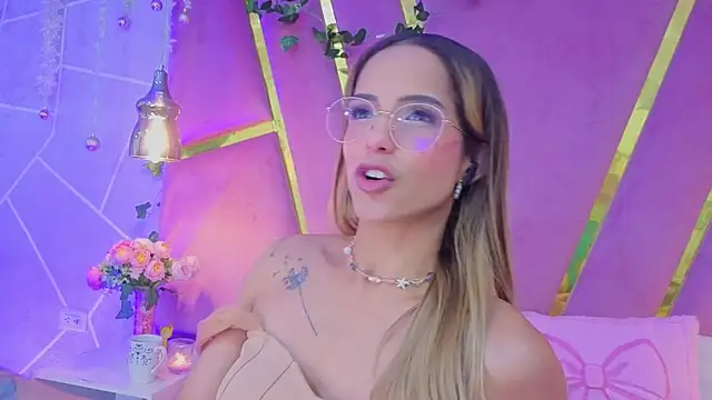 EmmyCortez live sex cam