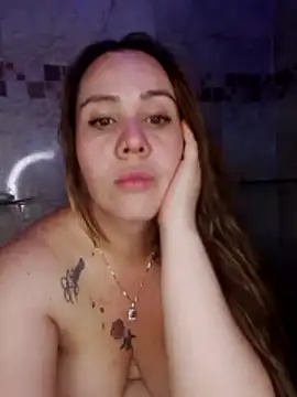 alice1-hott_'s cam snapshot