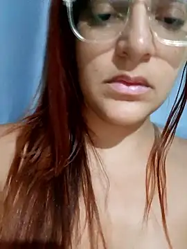 AliceRuivinha2's cam snapshot