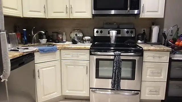 BigGuyMuscle live sex cam