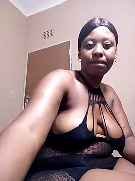 SavageHoney live sex cam