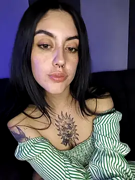 Mazikeen-- live sex cam