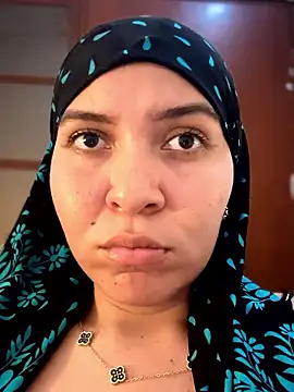 MatchedEyebrow live sex cam